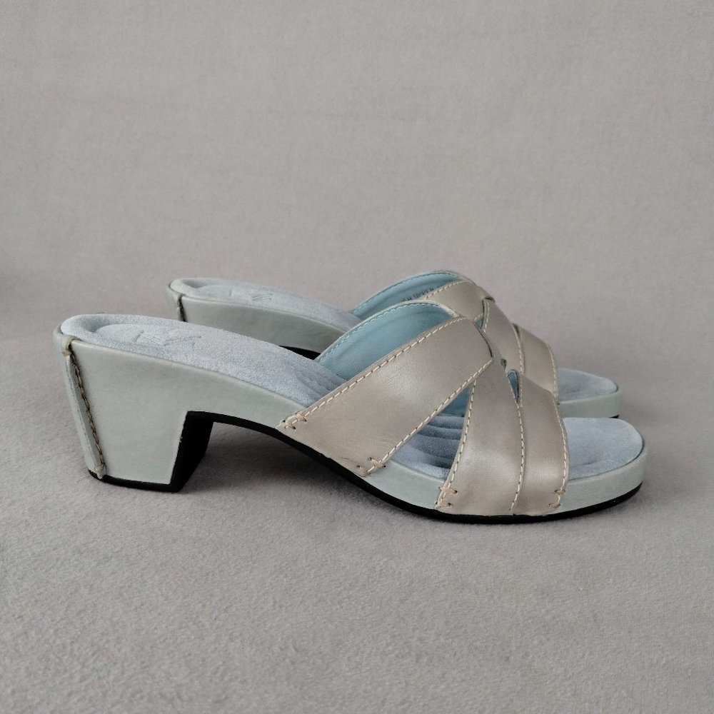 New White Mountain Blue-Gray Sandals, Size 7 - Picture 3 of 9